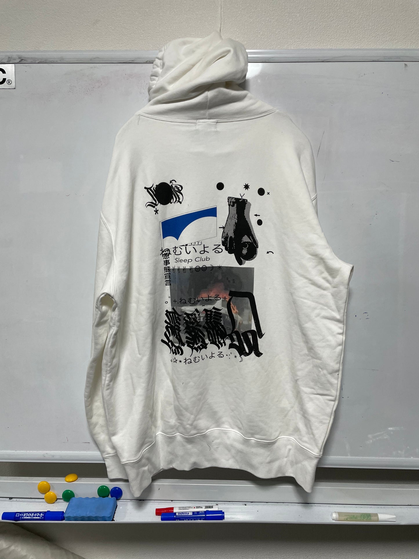 【サンプル】Helvetica×RAIN Hoodie 1