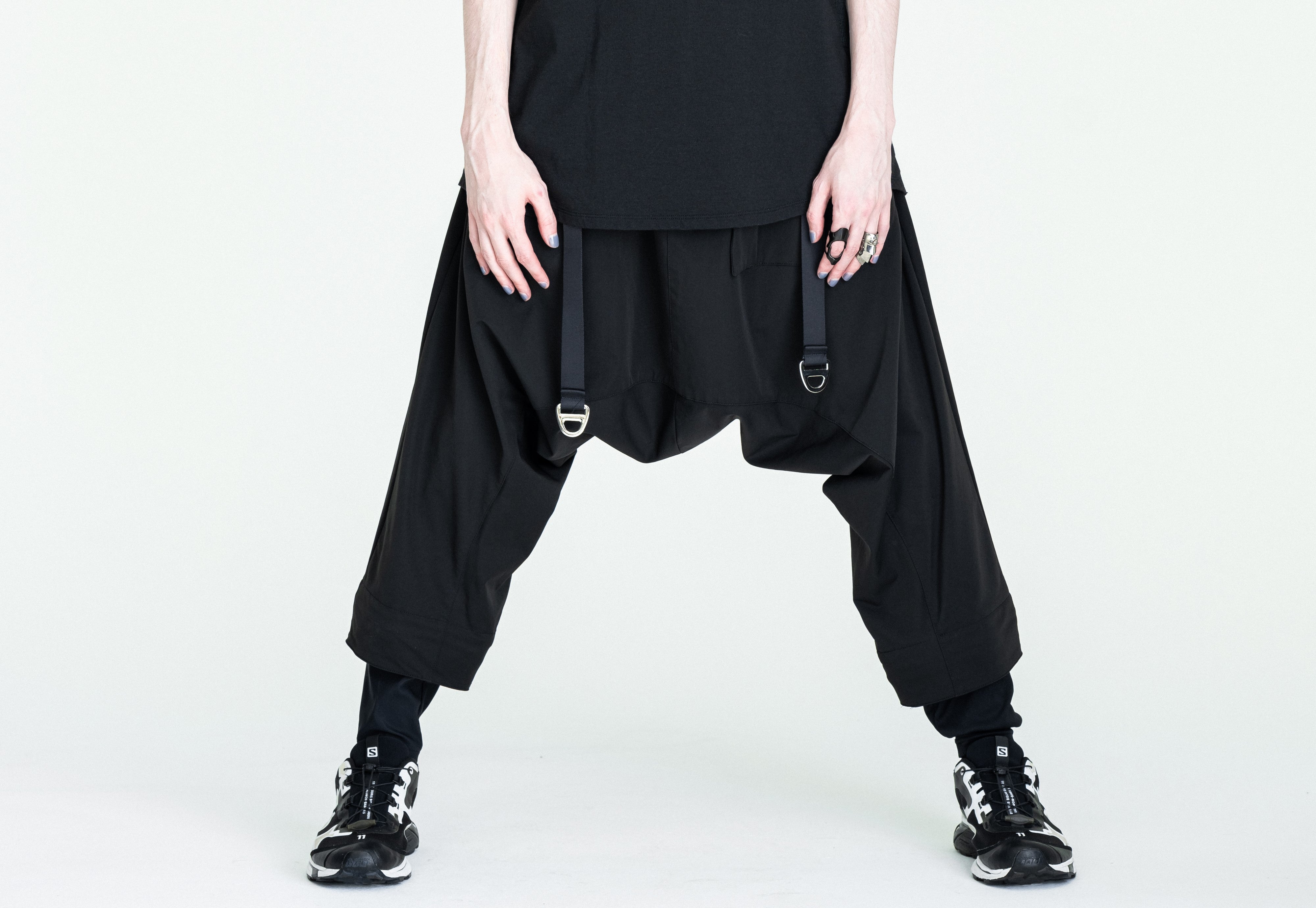 大きな割引 SchoellerDryskin Dropcrotch trousers サルエルパンツ