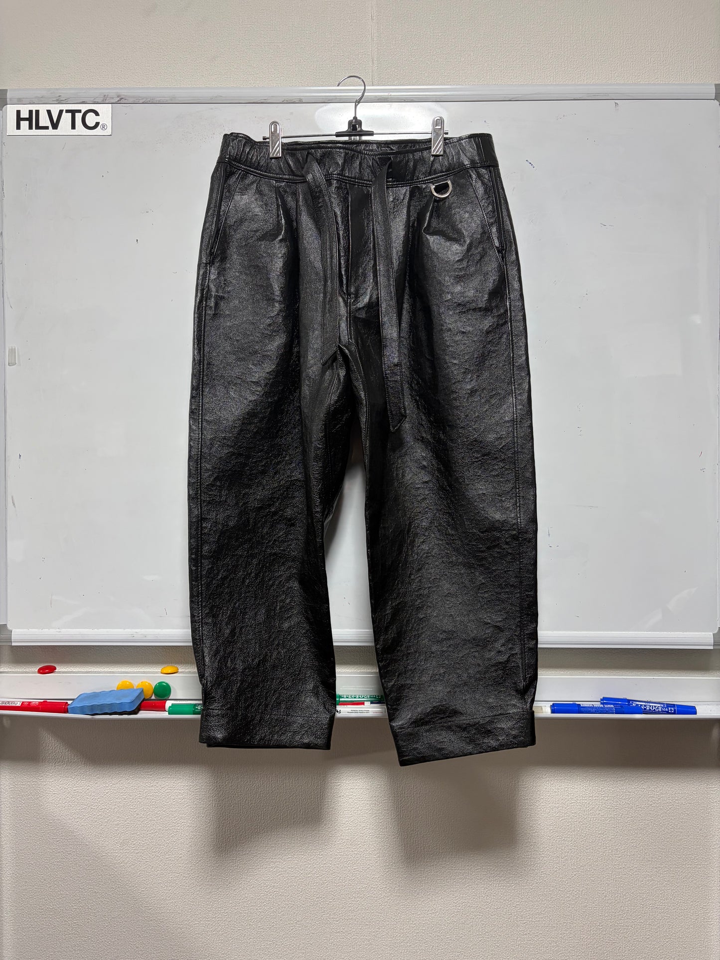 【最終サンプル】Dyneema®︎Leather Wide Tapered Pants