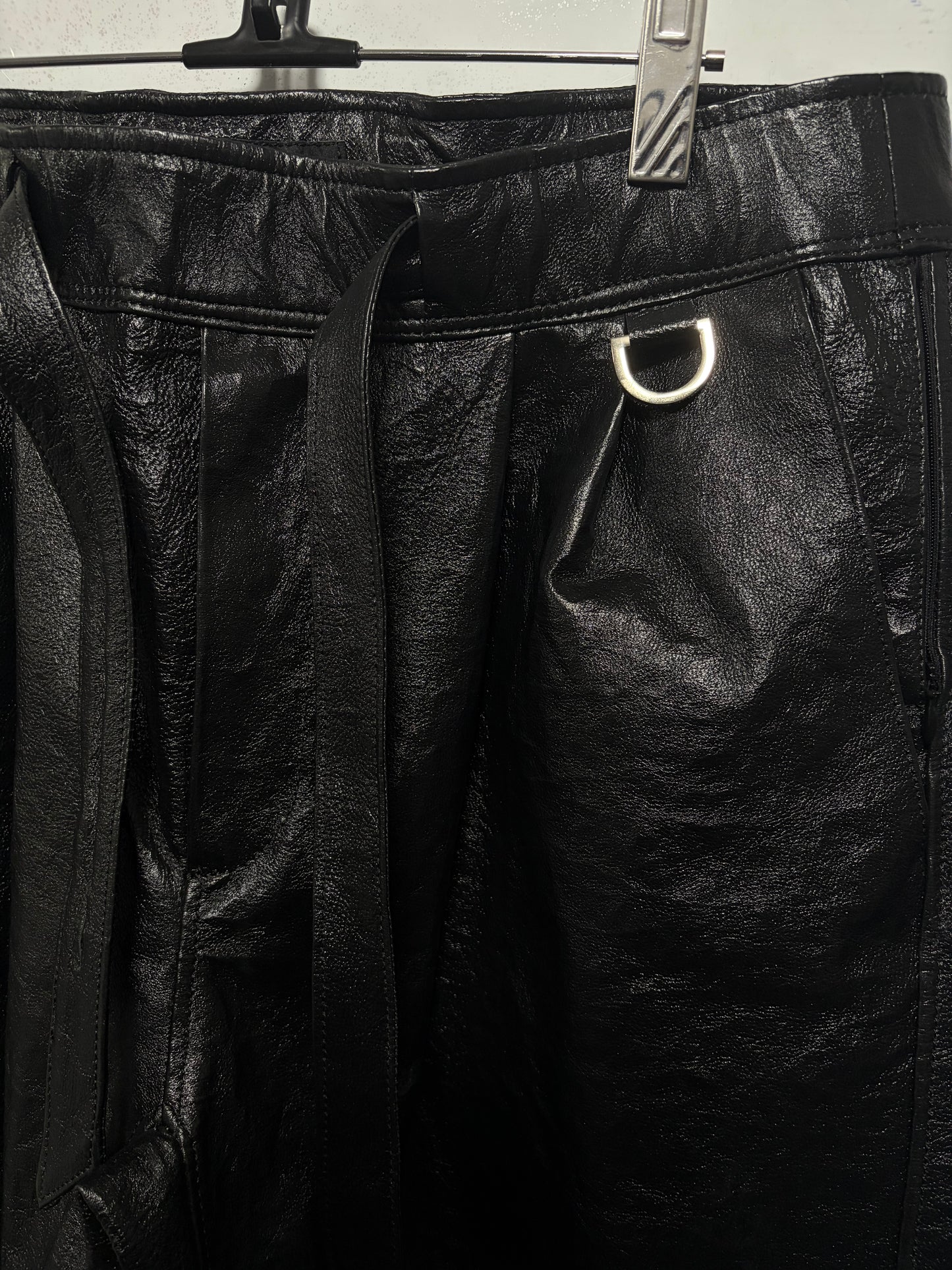 【最終サンプル】Dyneema®︎Leather Wide Tapered Pants